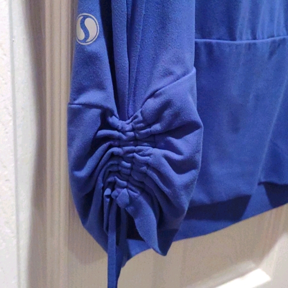 AE Sport Periwinkle Blue Short Sleeved Shirt - Picture 6 of 8